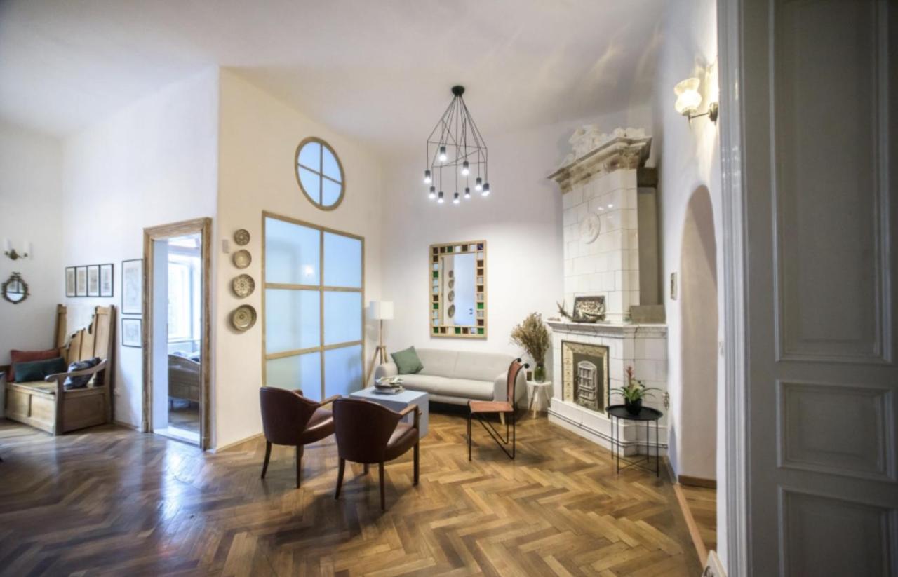 Apartmán Anno 1800 Bistriţa Exteriér fotografie